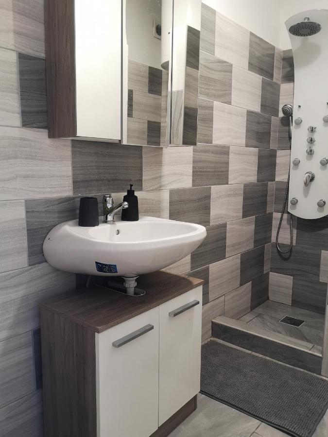 Dorka Apartman Vonyarcvashegy Exteriér fotografie